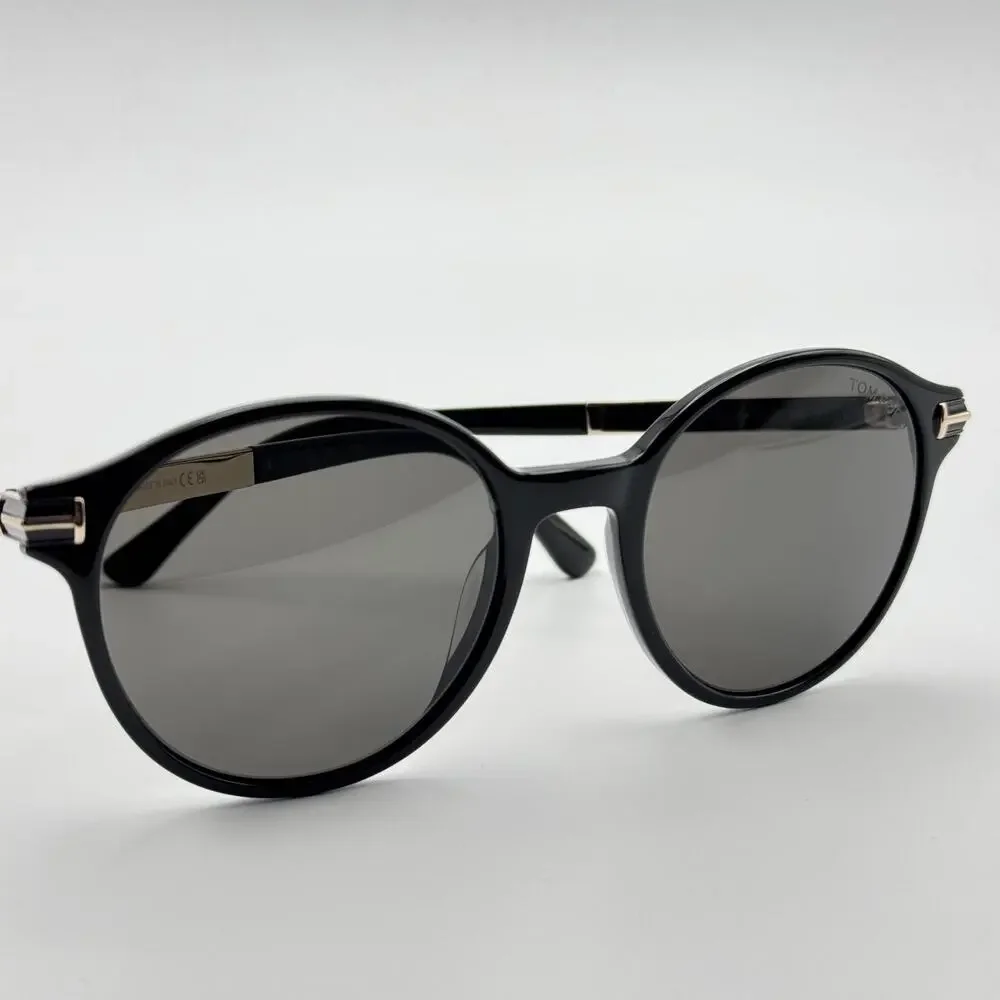 Tom Ford Sunglasses Araki TF1184 01A Black Round Frame Gray Lenses 52-20-140 New